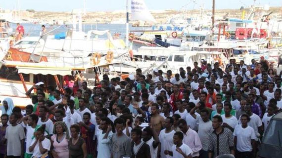 Continua ininterrottamente lo sbarco di migranti in Sicilia: la situazione è davvero grave !