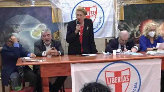 L’INTERA DEMOCRAZIA CRISTIANA ITALIANA ED INTERNAZIONALE SI STRINGE ATTORNO ALLA SEGRETARIA NAZIONALE VICARIA DELLA D.C. GRAZIELLA DUCA ARCURI (COSENZA) IN OCCASIONE DEL SUO GENETLIACO !