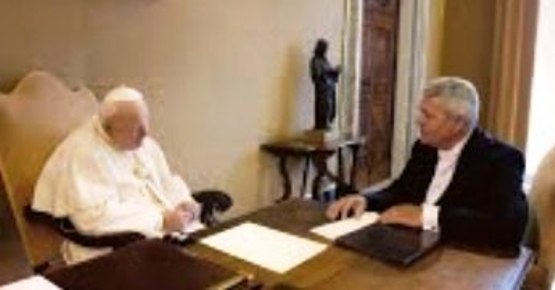 Il Presidente Vicario della Democrazia Cristiana Internazionale On. Zef Bushat ha ricordato in una intervista televisiva i trent’anni di relazioni diplomatiche tra lo Stato di Città del Vaticano e l’Albania