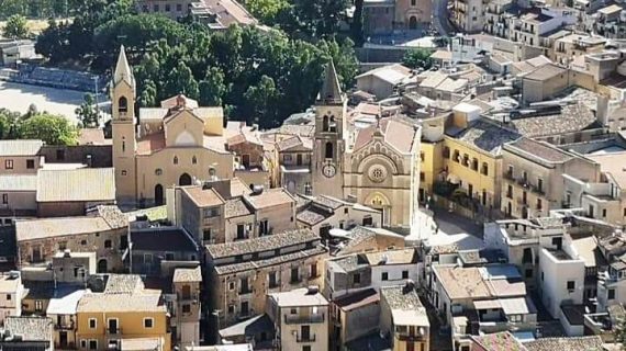 Mezzojuso (in provincia di Palermo), paese dove storia, natura e tradizione trovano casa !