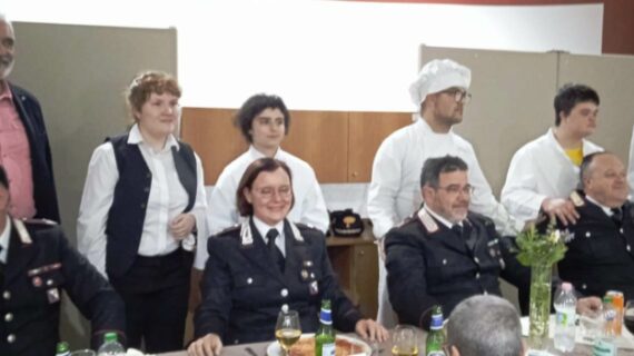 INTERESSANTE INIZIATIVA A MELFI (PZ): LA “PIZZA SOLIDALE” VEICOLO DI SOLIDARIETA’, VALORI, CONDIVISIONI  ALLA BASE DELL’INCONTRO TRA SCUOLA E CARABINIERI