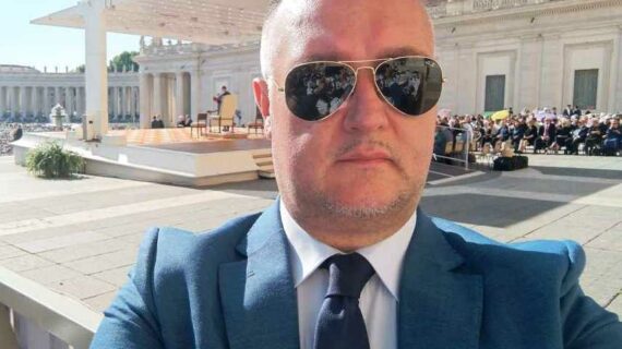 IL VICE-SEGRETARIO POLITICO NAZIONALE DELLA DEMOCRAZIA CRISTIANA AVV. VINCENZO DI SIRIO ALL’UDIENZA DI PAPA FRANCESCO IN PIAZZA SAN PIETRO